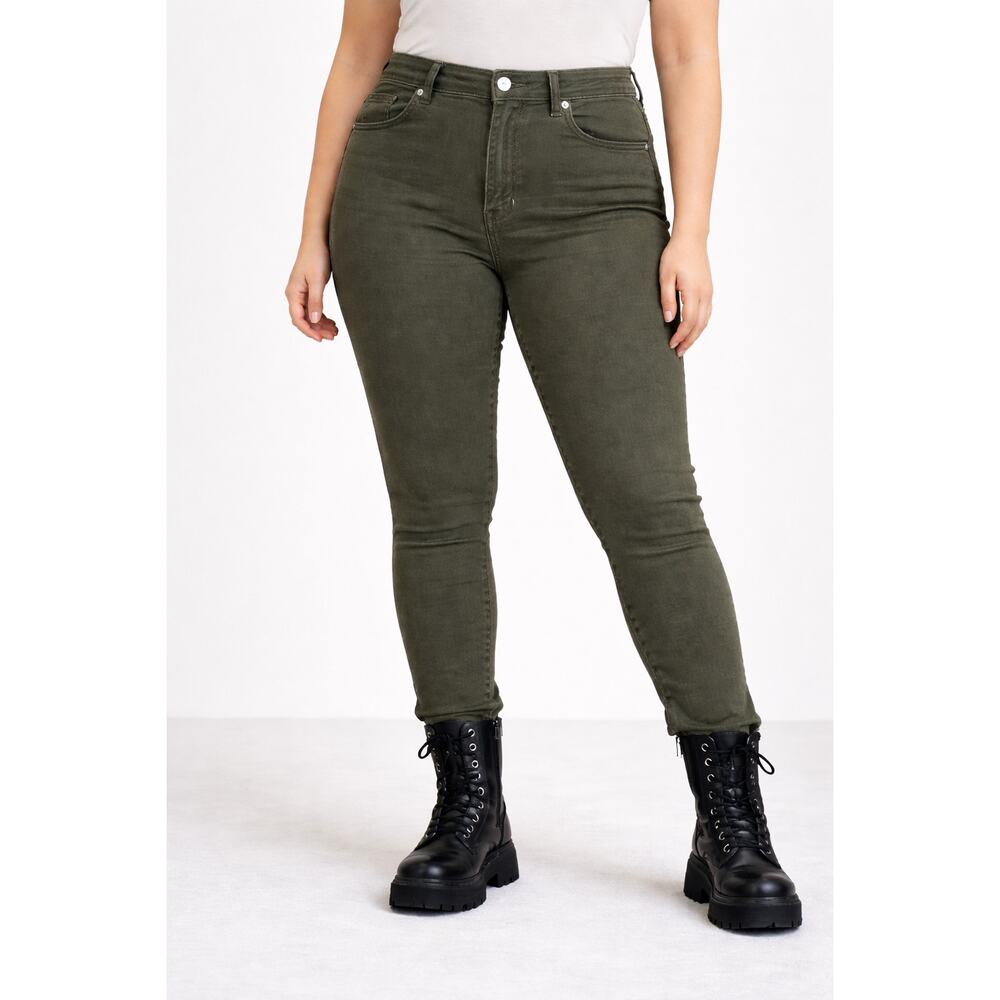 Good American - Good Classic Hi-Rise Jeans - Size 18 & Inseam 28” - Olive - NWT